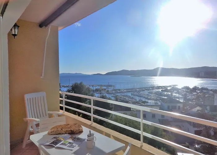 Apartmán 2 Pieces, Terrasse, Proche Et Centre, - Fr-1-251-345